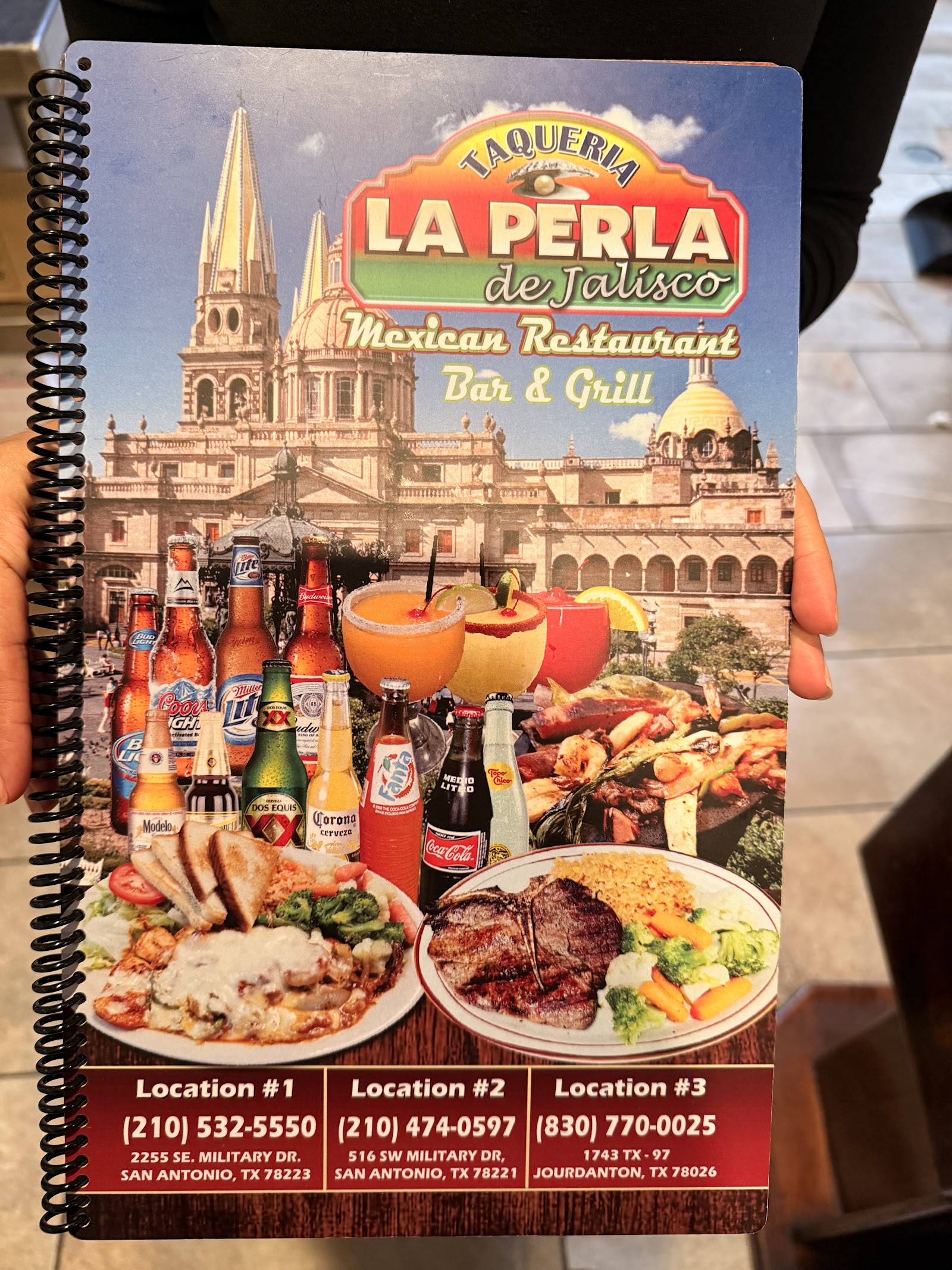 La Perla Bar & Grill interior